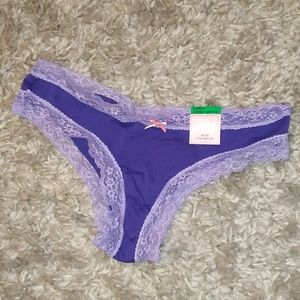 Jenni cheeky hipster